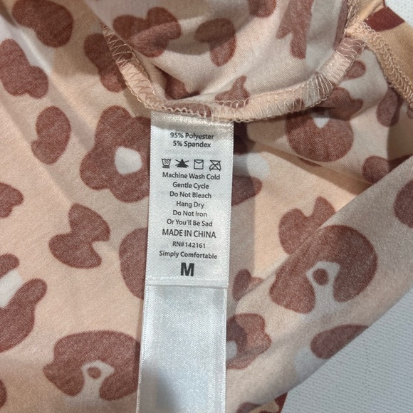 NWT LuLaRoe Susie Medium Leopard Print Top - Brown and Tan - Picture 7 of 7